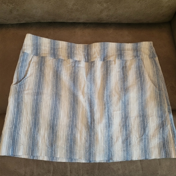 16P Zac & Rachel blue & white pin stripe pull on stretch skort - Picture 1 of 5